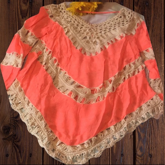 ❌DONATED❌Coral Mango Soft Crochet V-neck Symmetrical Top - Picture 4 of 10